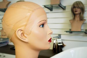 Nauw aansluitende cap of montuur van haarwerken voor vrouwen met haarverlies